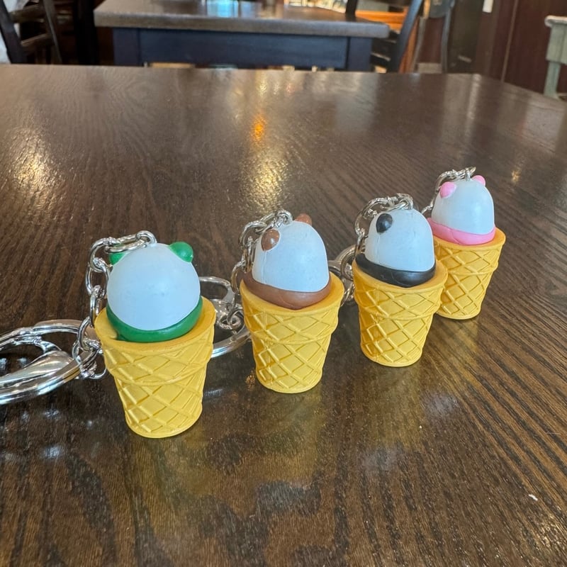 アイスクリームパンダキーホルダー | ぱんだ珈琲店 通販部