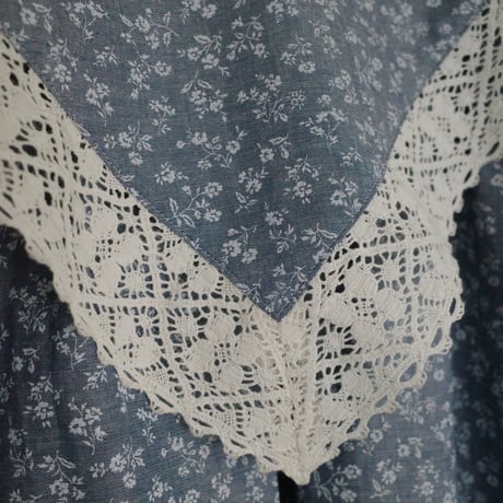 "skip happily" lace collar dress - navy blue