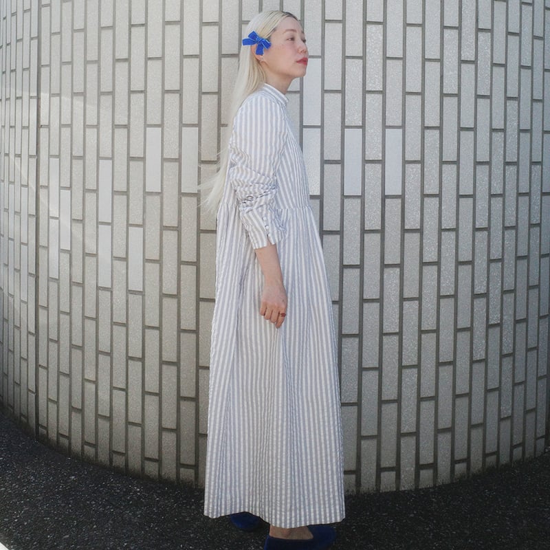 PARASOL STRIPES TUCK DRESS - cloudy gray | madd