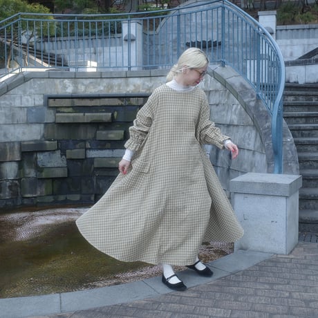 ON/OFF CHECK 182 DRESS - BEIGE QUEEN