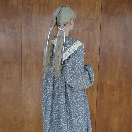 "skip happily" lace collar dress - cloudy black