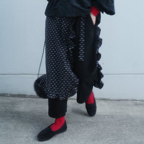 Tang Yuan Parlor's APRON - toro2 black