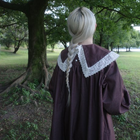 "walk happily" lace collar dress - brown