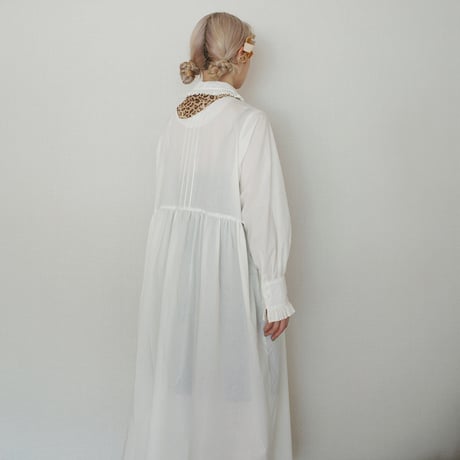 GO GO VINTAGE! TUCK FRILL DRESS - WHITE