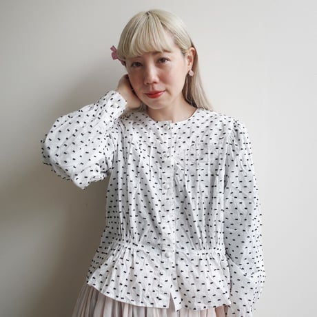 Tang Yuan Parlor's BLOUSE - mochi2 white