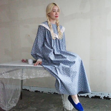 "skip happily" lace collar dress - navy blue