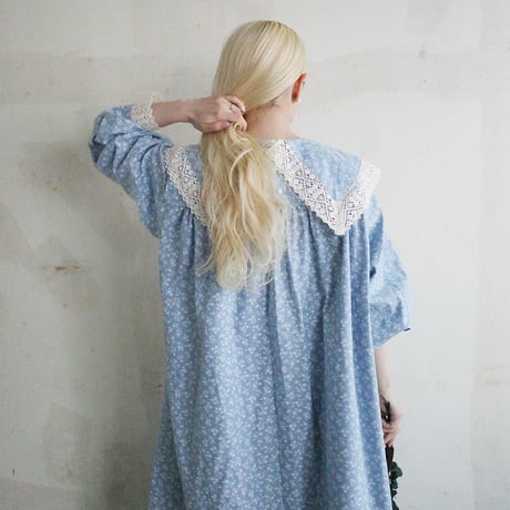 【3/5〜再予約販売】"skip happily" lace collar dress - light blue