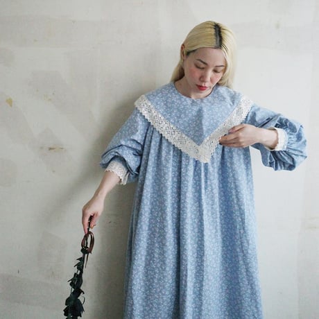【3/5〜再予約販売】"skip happily" lace collar dress - light blue