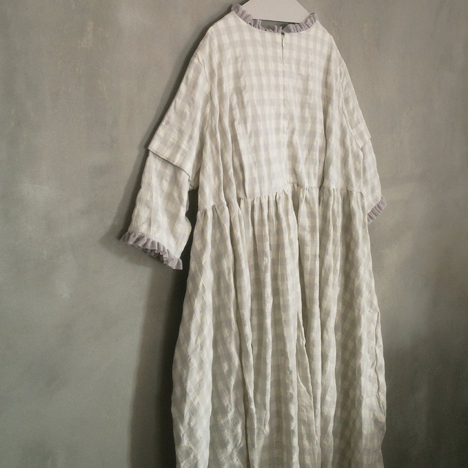 693f5f5829bb8028ee7655b6