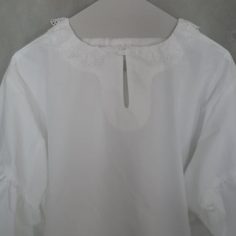 go vintage! frill short blouse - handkerchief white