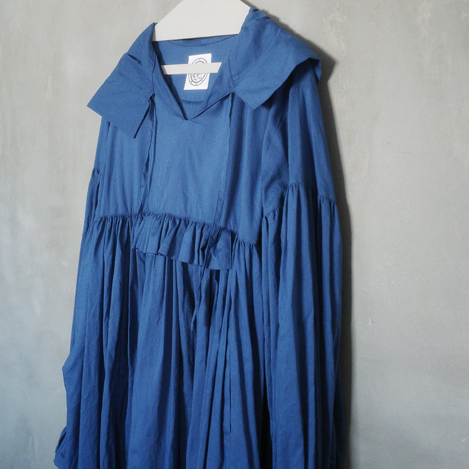 CANDY SLEEVE ANORAK？ DRESS - BLUE | madder madder