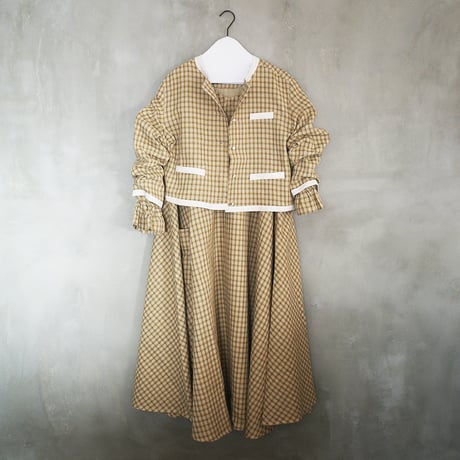 ON/OFF CHECK 182 DRESS - BEIGE QUEEN