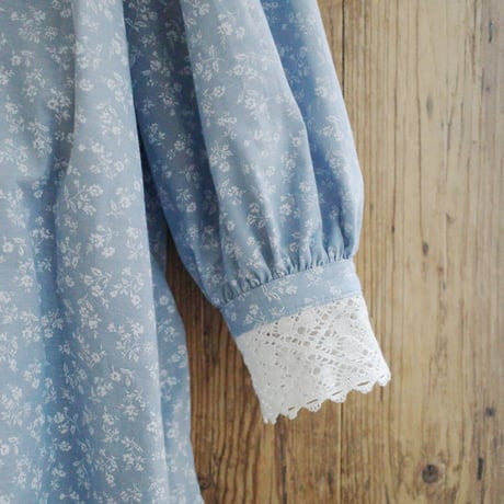 【3/5〜再予約販売】"skip happily" lace collar dress - light blue