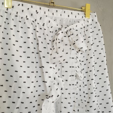 Tang Yuan Parlor's APRON - mochi2 white