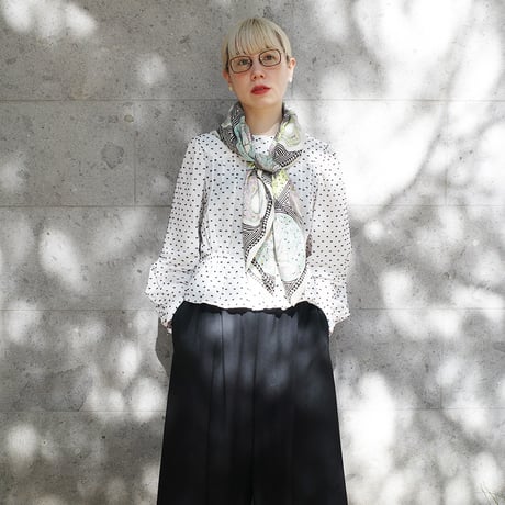 Tang Yuan Parlor's BLOUSE - mochi2 white