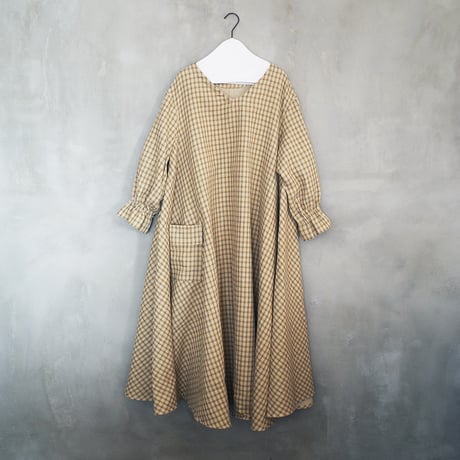 ON/OFF CHECK 182 DRESS - BEIGE QUEEN