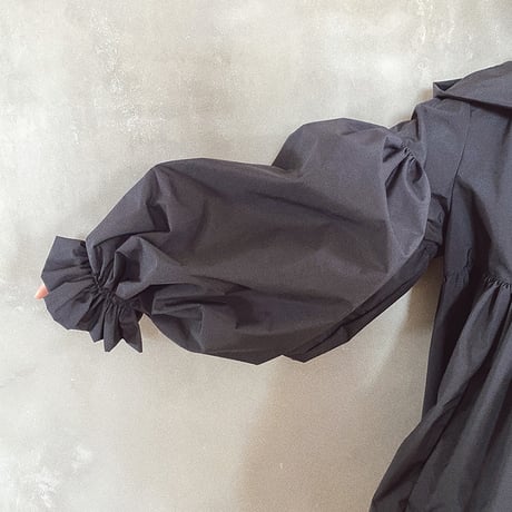 CANDY SLEEVE ANORAK - BLACK
