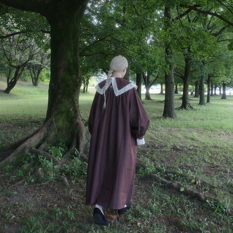 "walk happily" lace collar dress - brown