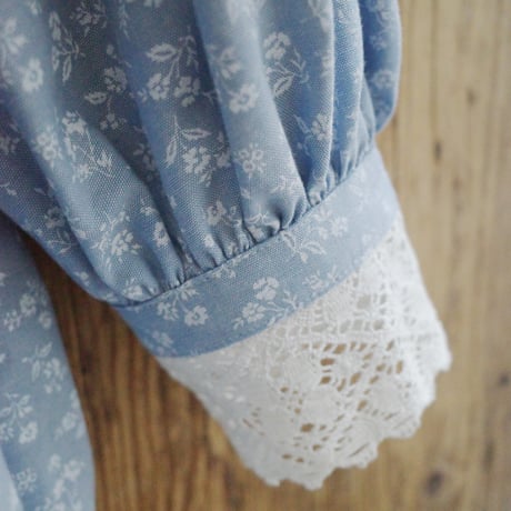 【3/5〜再予約販売】"skip happily" lace collar dress - light blue