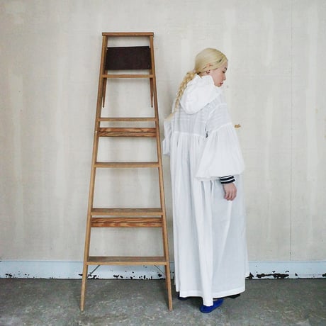 CANDY SLEEVE ANORAK？ DRESS - WHITE