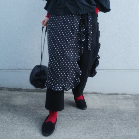 Tang Yuan Parlor's APRON - toro2 black