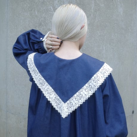"walk happily" lace collar dress - navy