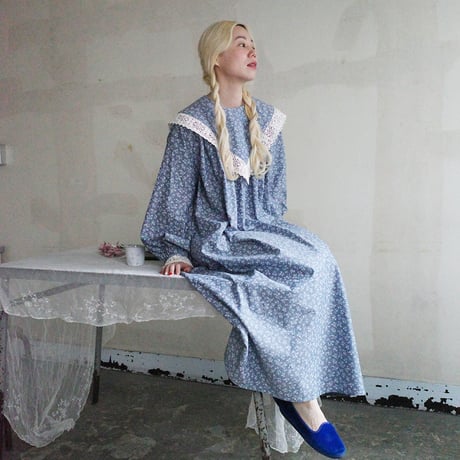"skip happily" lace collar dress - navy blue