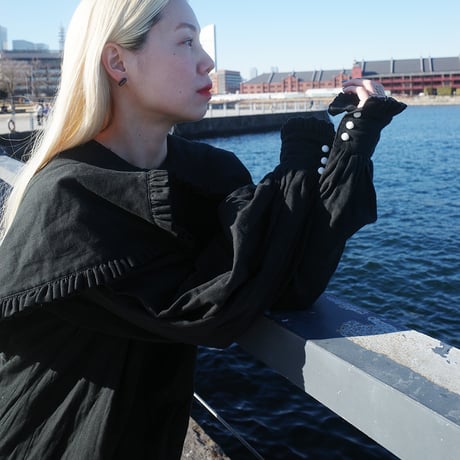 SHELTER BLOUSE - black hole