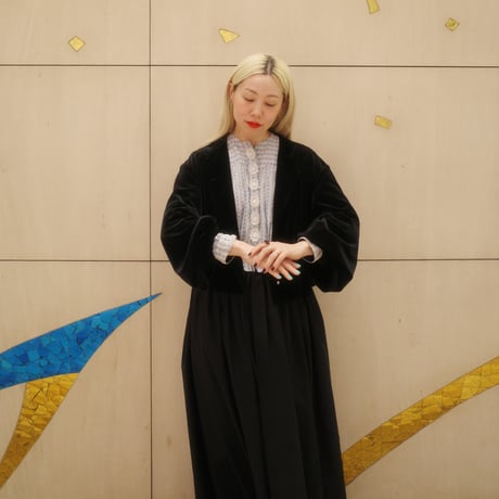 GO GO VINTAGE!  VELOUR BOLERO JACKET - onyx