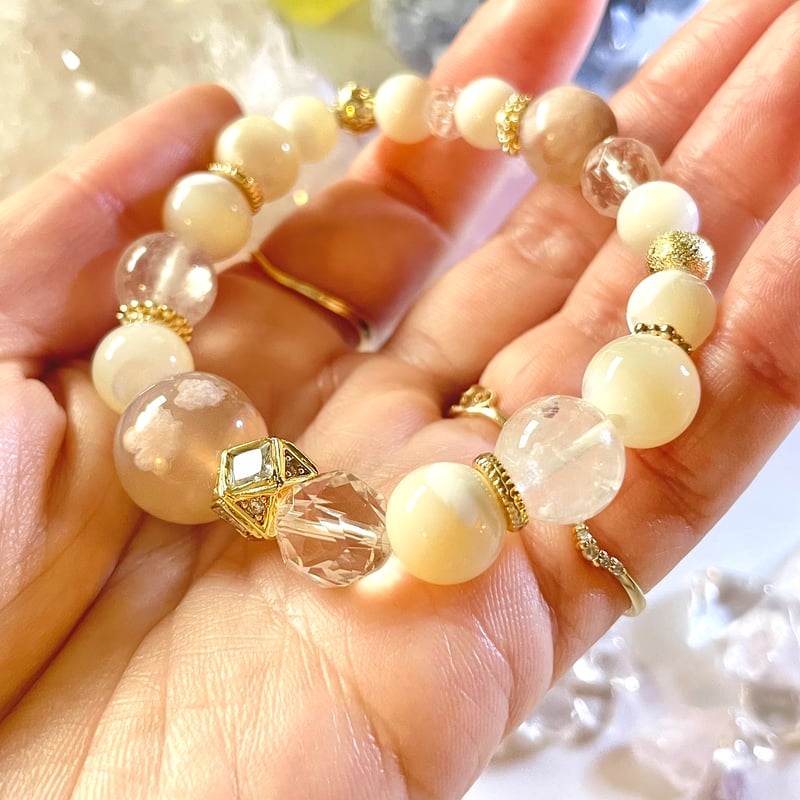 桜瑪瑙 マザーオブパール 水晶 「春霞に光る」パワーストーン 桜瑪瑙 マザーオブパール 水晶 「春霞に光る」パワーストーン