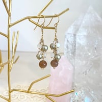 ピアス　ムーンストーン×水晶×マザーオブパール
