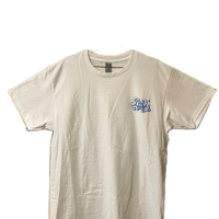 ストリート風ポップロゴTシャツ(白×青)