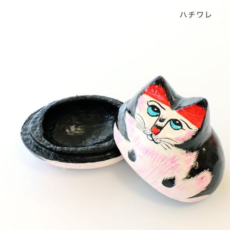 ペーパーマッシュお座りネコ