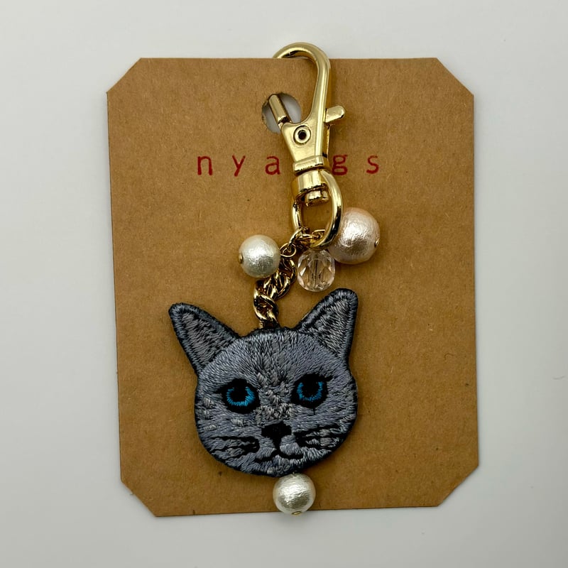 【2756】ジャンピング猫 キーホルダー 天然石 リス 秋冬 チャーム 2756】ジャンピング猫 キーホルダー 天然石 リス 秋冬 チャーム 2756