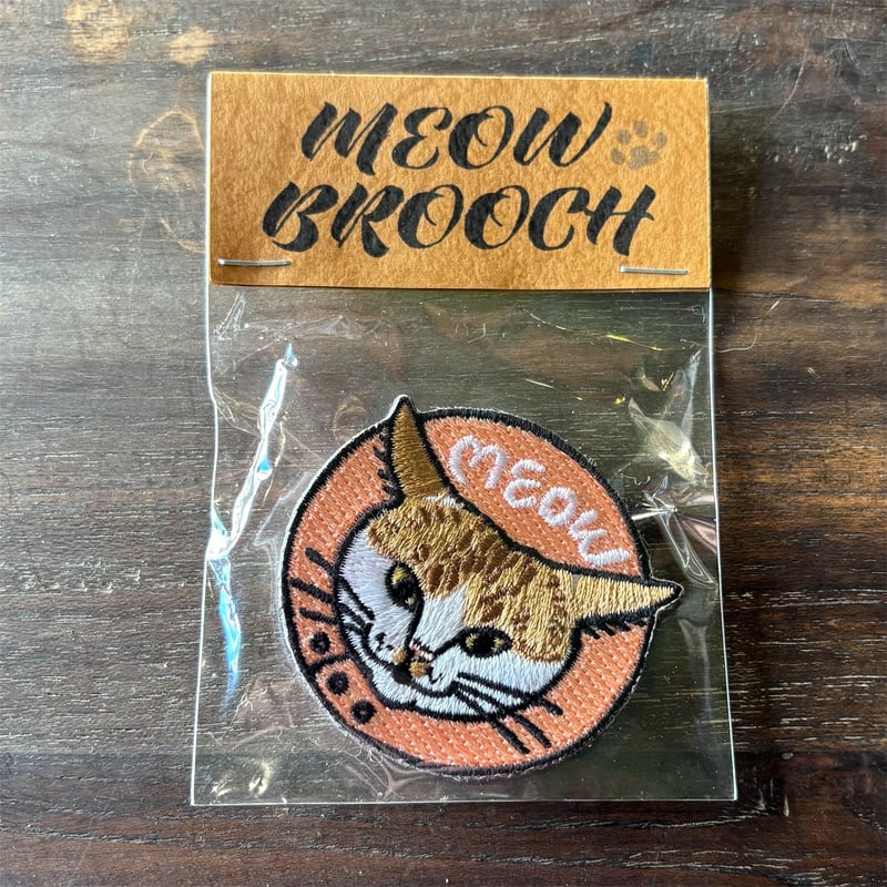 喫茶こぐまや 刺繍ブローチ | 泥猫倶楽部