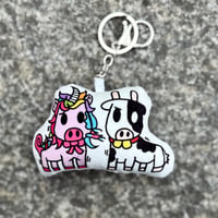"牛とユニコーン" cushion keychain