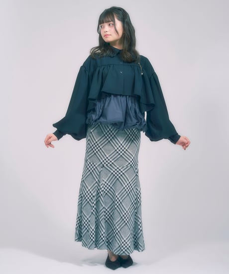 クロップド　ギャザーBL  / LL25BL02 BLACK