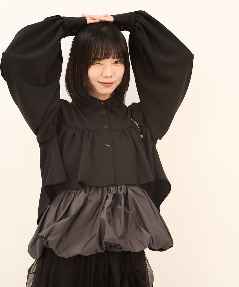 クロップド ギャザーBL / LL25BL02 GREIGE | lattelatte