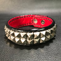 Leather Stud Wristband / Pyramid / silver