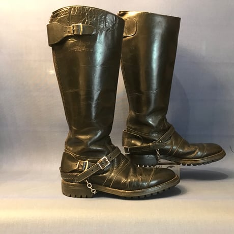 BOOTS STRAP plane