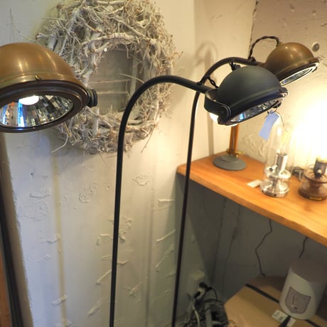lupia standard lamp ／フロアランプ（送料別途／着払い）