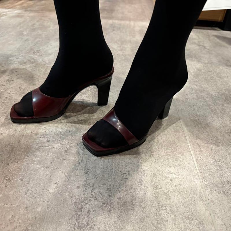 GUCCI ミュール 36.5 使用感あり M ネイビー GUCCI ミュール 36.5 使用感あり M ネイビー人気 商品 通販
