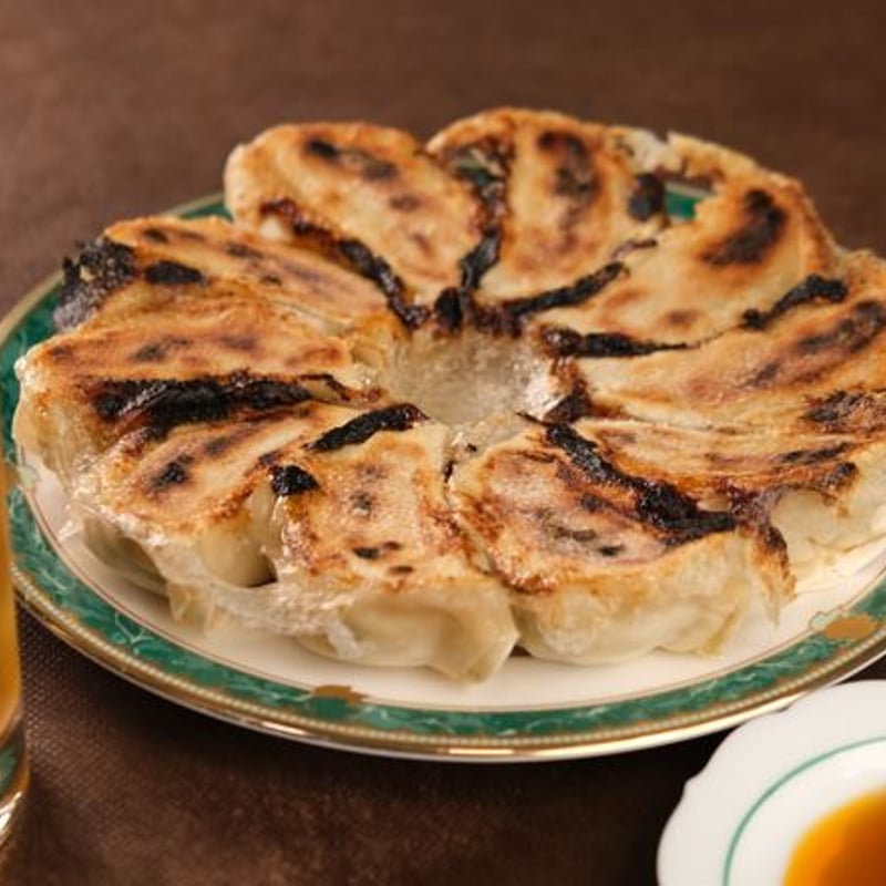 期間限定直売所価格】大粒冷凍餃子くくみら 御輿（にんにく入り）40個