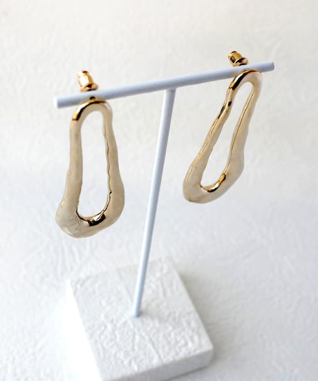 CAVE / Earrings Gold