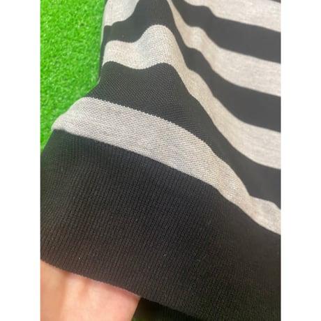 《P'MAS×Karl Helmut》リブ付きボーダー柄ポロシャツ