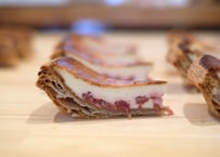 いちごのベイクドチーズパイ (３月限定)
