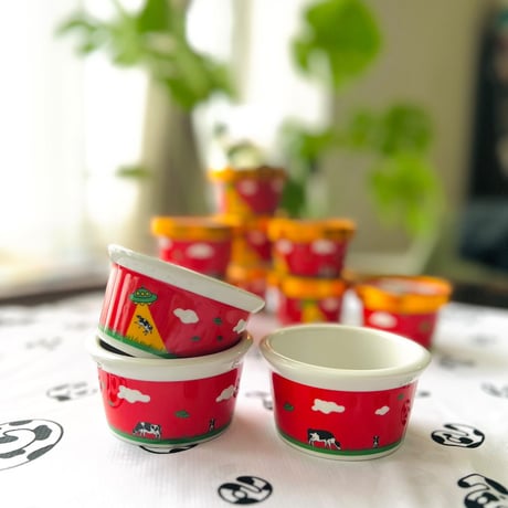 陶器のカップ（GreenGrass by Saori Suzumura）