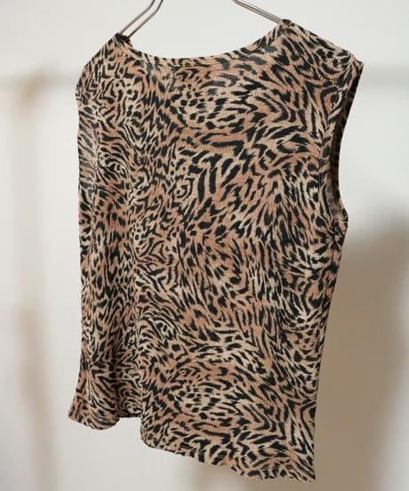 Leopard Printed Pleats Tops