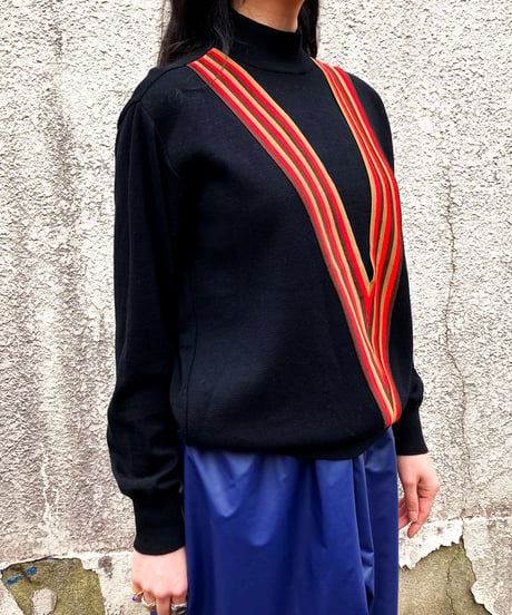 Art Deco V Stripe Knit
