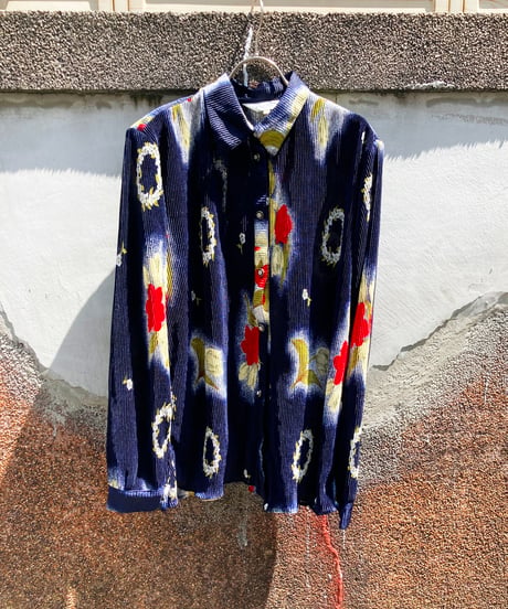 Surrounded Wreaths Pleats Shirts